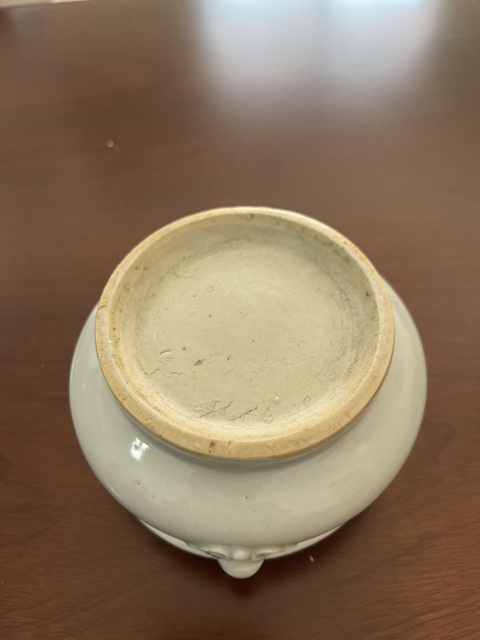古玩陶瓷清中晚·白釉獅耳香爐 真品鑒賞圖