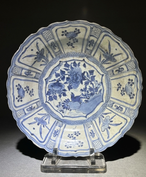 古玩陶瓷萬歷青花花鳥盤真品鑒賞圖