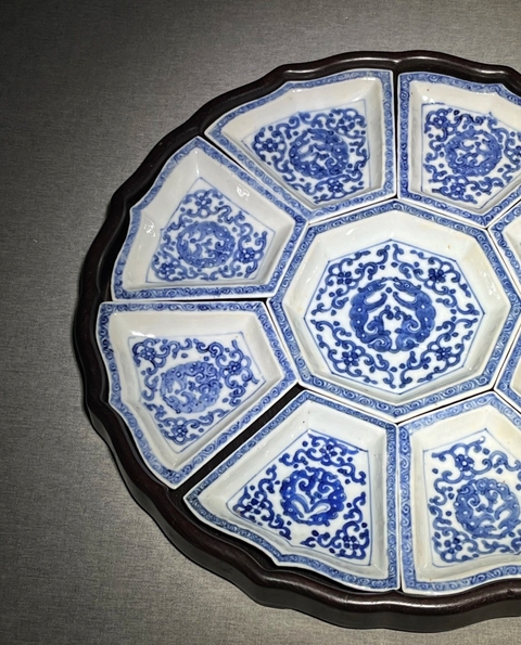 古玩陶瓷龍紋青花九攢盤真品鑒賞圖