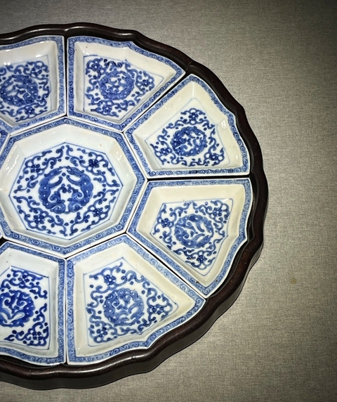 古玩陶瓷龍紋青花九攢盤真品鑒賞圖