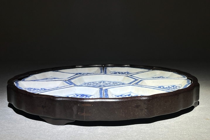 古玩陶瓷龍紋青花九攢盤真品鑒賞圖