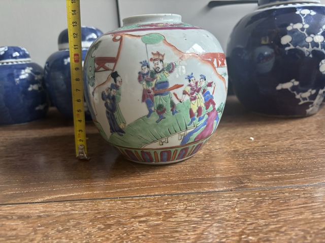 古玩陶瓷粉彩人物故事紋茶葉罐真品鑒賞圖