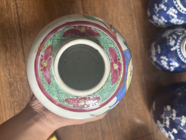 古玩陶瓷粉彩人物故事紋茶葉罐真品鑒賞圖