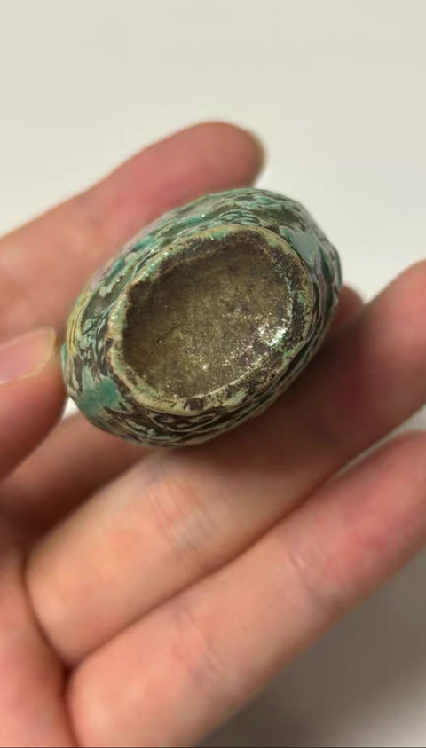 古玩陶瓷龍鳳紋鼻煙壺真品鑒賞圖