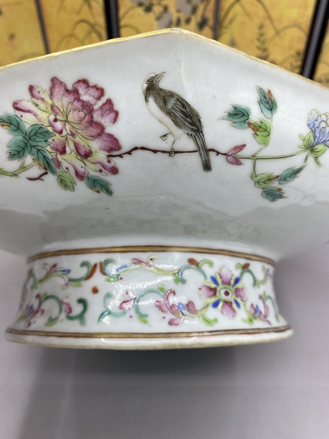 古玩陶瓷粉彩花鳥紋八方貢盤真品鑒賞圖