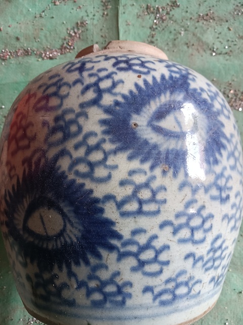 古玩陶瓷青花花卉紋罐真品鑒賞圖