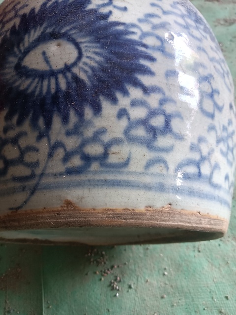 古玩陶瓷青花花卉紋罐真品鑒賞圖