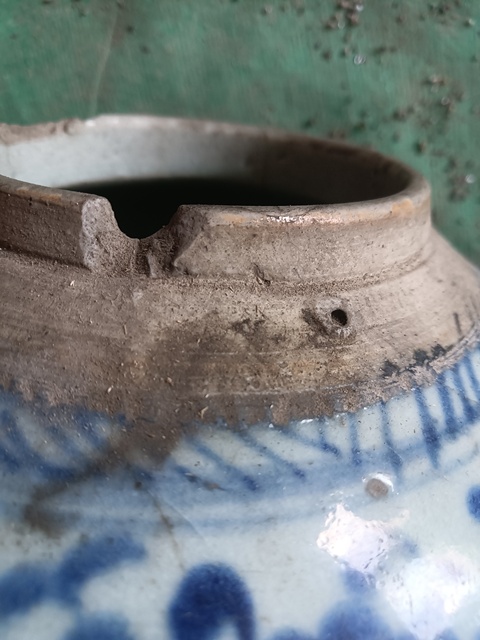 古玩陶瓷青花花卉紋罐真品鑒賞圖