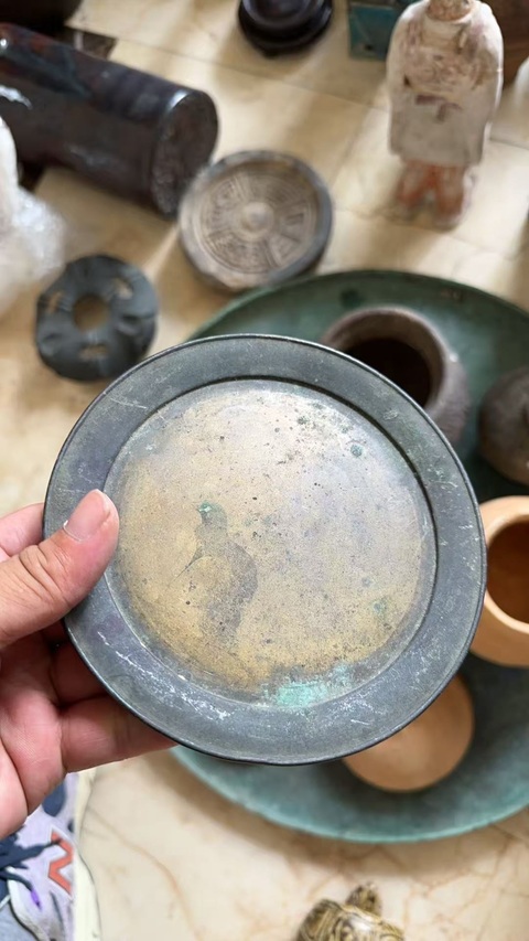 古玩銅器爐底真品鑒賞圖