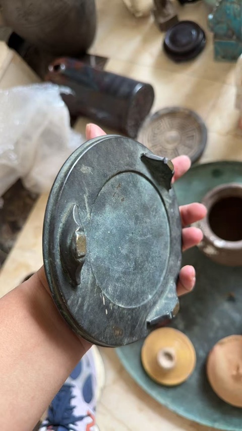 古玩銅器爐底真品鑒賞圖