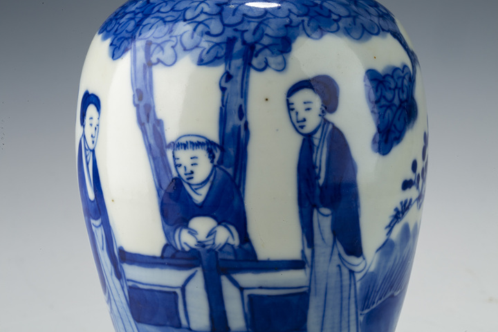 古玩陶瓷清晚·青花仕女教子圖瓶真品鑒賞圖
