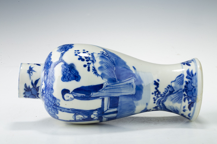 古玩陶瓷清晚·青花仕女教子圖瓶真品鑒賞圖