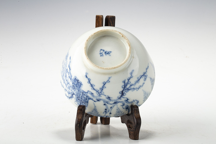 古玩陶瓷清晚·內(nèi)府款青花梅花壽字紋碗一對真品鑒賞圖
