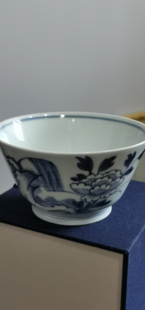 古玩陶瓷花卉紋青花杯真品鑒賞圖