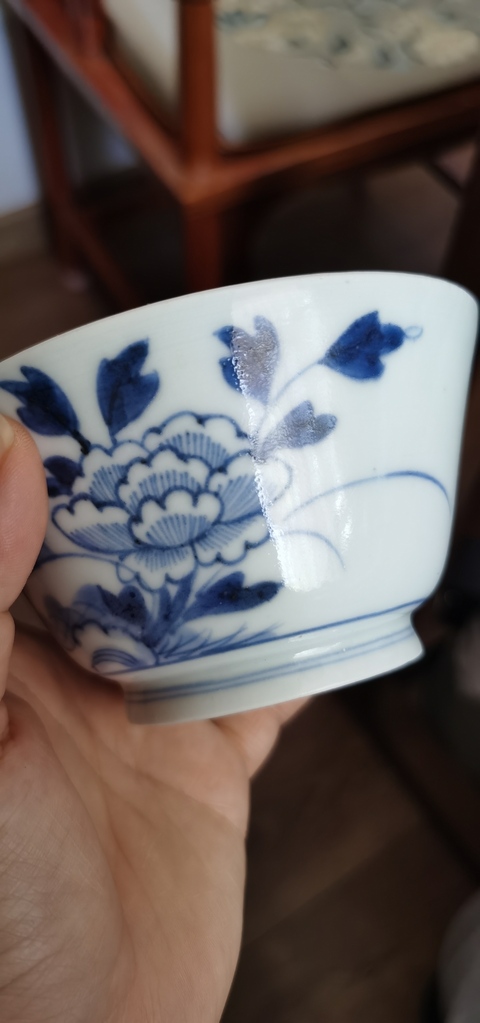 古玩陶瓷花卉紋青花杯真品鑒賞圖