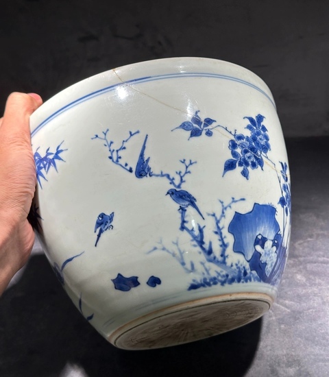 古玩陶瓷青花花鳥紋案缸真品鑒賞圖