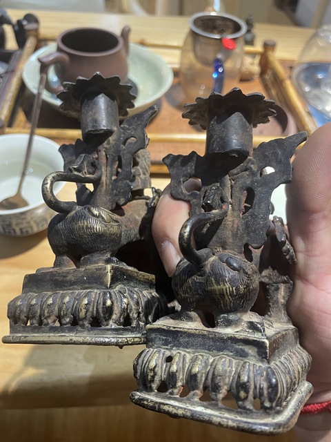 古玩銅器燭臺真品鑒賞圖
