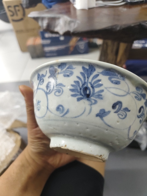古玩陶瓷青花花卉紋茶碗真品鑒賞圖