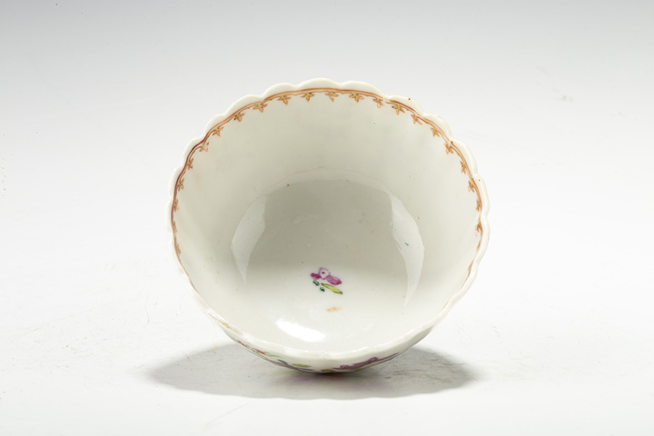 古玩陶瓷清乾隆·粉彩花卉紋花口杯真品鑒賞圖