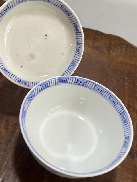 古玩陶瓷青花釉下彩蓋碗真品鑒賞圖