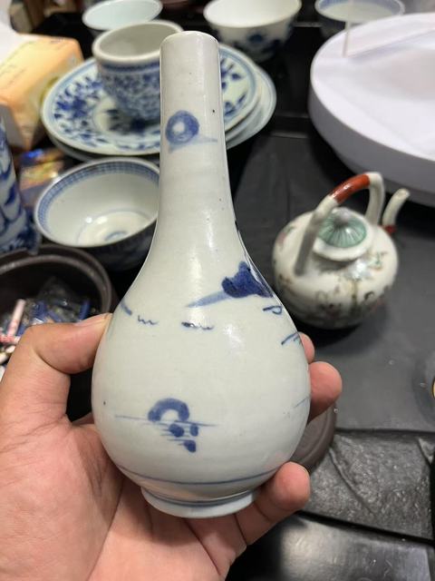古玩陶瓷青花山水人物紋膽式瓶真品鑒賞圖