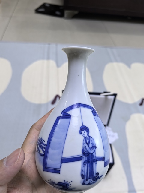 古玩陶瓷青花竹石仕女紋玉壺春瓶真品鑒賞圖