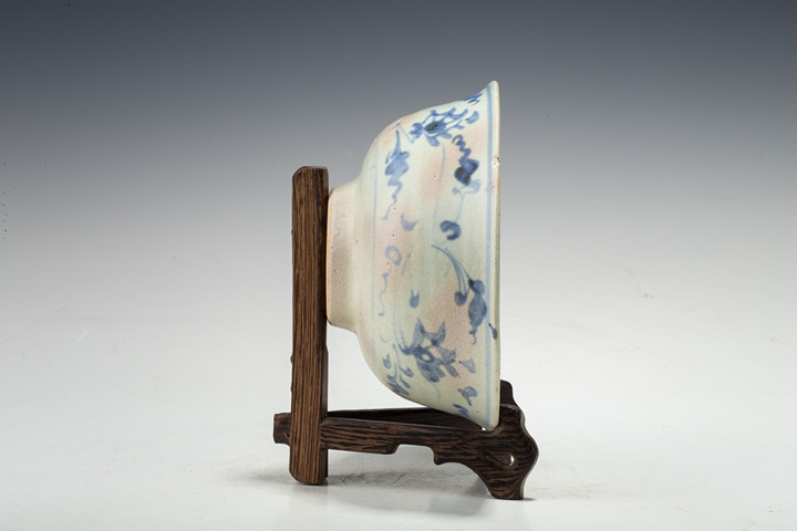 古玩陶瓷明早·青花花卉紋碗真品鑒賞圖