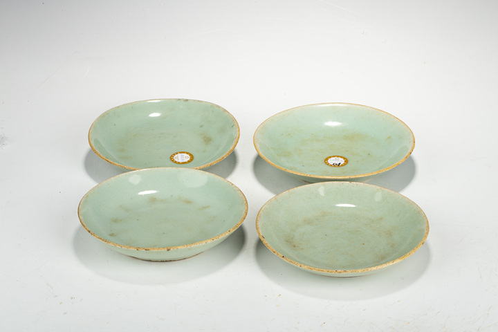 古玩陶瓷清道光·豆青釉碗、盤一組
真品鑒賞圖