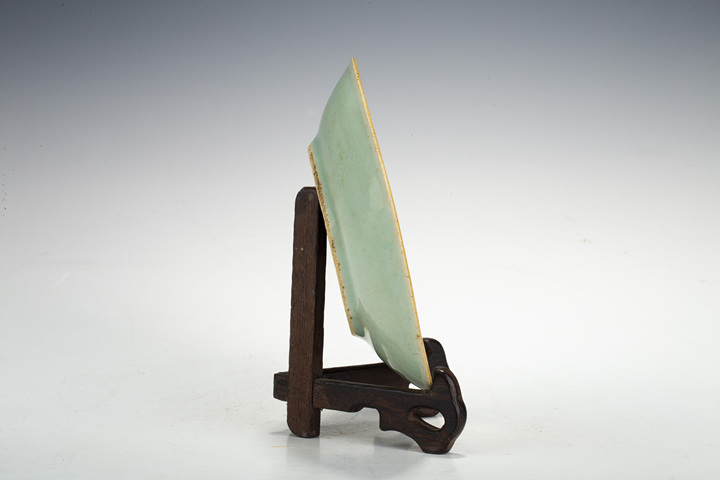 古玩陶瓷清道光·豆青釉碗、盤一組
真品鑒賞圖