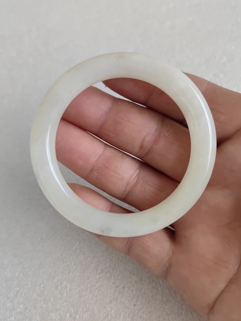 古玩玉器和田玉雕“素紋手鐲”拍賣,當前價格850元