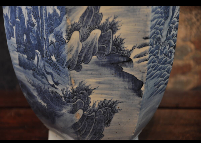 古玩陶瓷人物山水青花瓶真品鑒賞圖