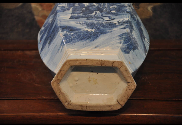 古玩陶瓷人物山水青花瓶真品鑒賞圖