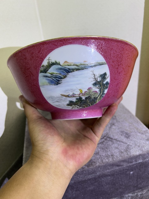 古玩陶瓷胭脂紅壓道山水紋碗真品鑒賞圖