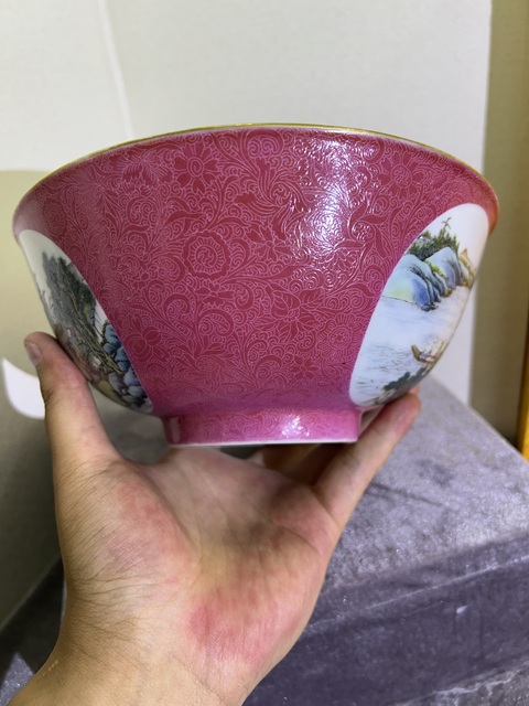 古玩陶瓷胭脂紅壓道山水紋碗真品鑒賞圖