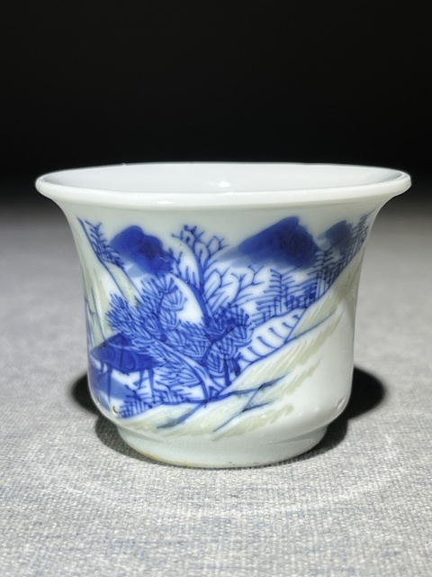 古玩陶瓷晚清青花釉里紅山水杯真品鑒賞圖