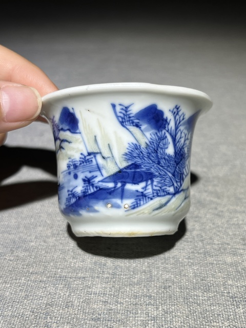古玩陶瓷晚清青花釉里紅山水杯真品鑒賞圖