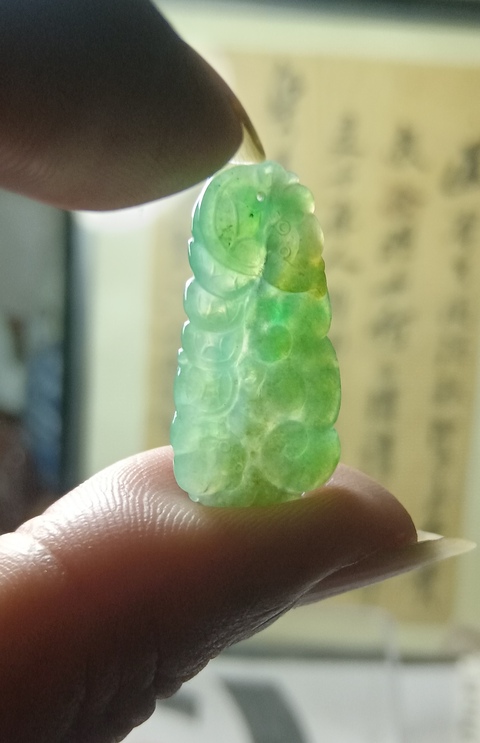 古玩玉器翡翠雕“福在眼前”掛件拍賣,當前價格500元