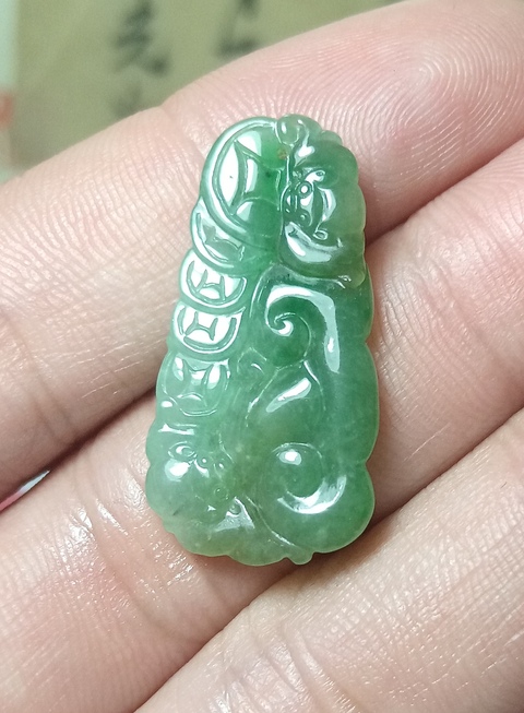 古玩玉器翡翠雕“福在眼前”掛件拍賣,當前價格500元