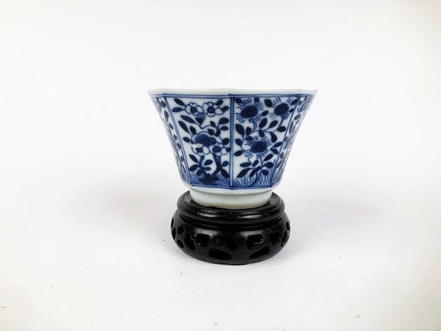 古玩陶瓷清光緒·青花八方杯拍賣,當(dāng)前價(jià)格0元