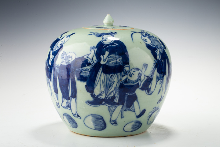 古玩陶瓷清中晚·豆青釉青花五子奪魁紋西瓜罐真品鑒賞圖
