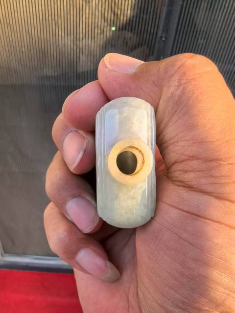 古玩玉器清代老翡翠鼻煙壺真品鑒賞圖