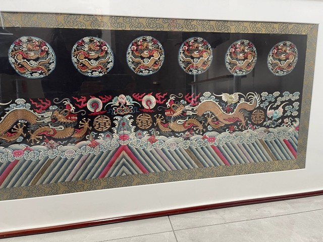 古玩雜項龍紋刺繡真品鑒賞圖