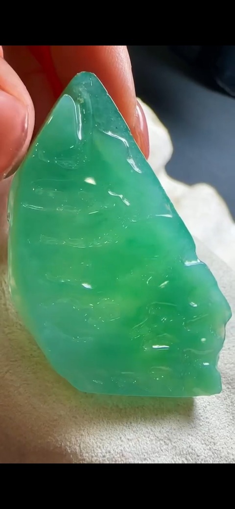 古玩玉器天然翡翠打磨明料真品鑒賞圖