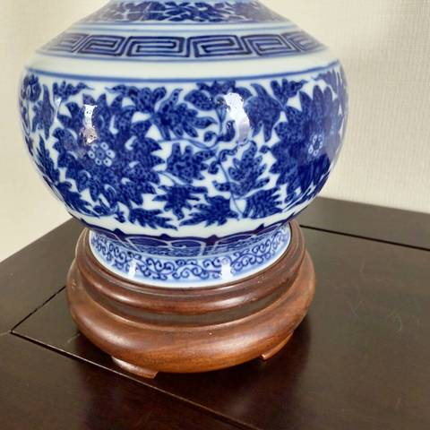 古玩陶瓷清光緒 青花纏枝花卉紋賞瓶真品鑒賞圖