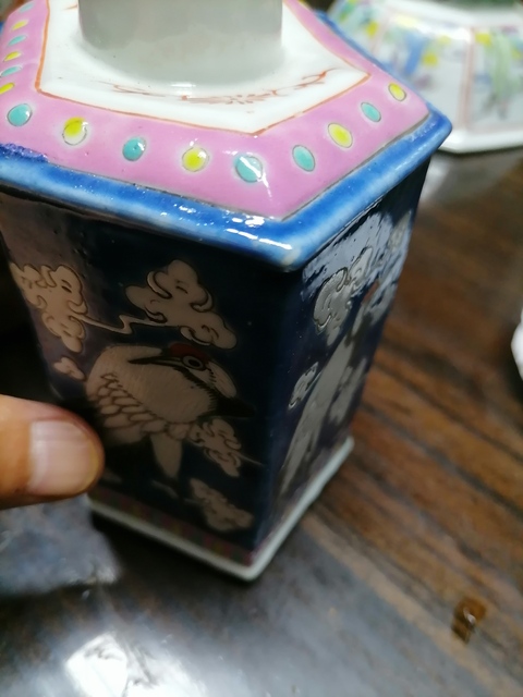 古玩陶瓷鶴紋粉彩茶葉罐真品鑒賞圖