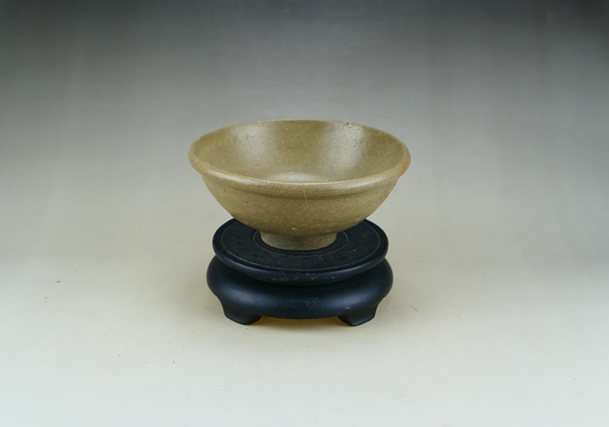 古玩陶瓷元代.龍泉窯青瓷唇口碗拍賣,當(dāng)前價(jià)格66元