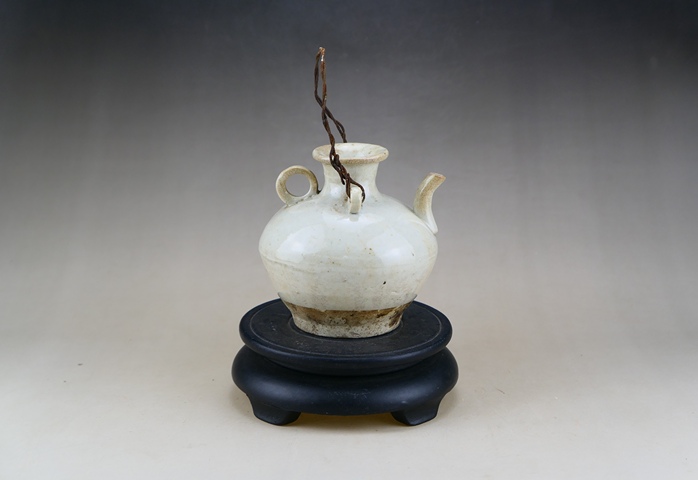 古玩陶瓷明代.青白釉三系執壺拍賣,當前價格1元