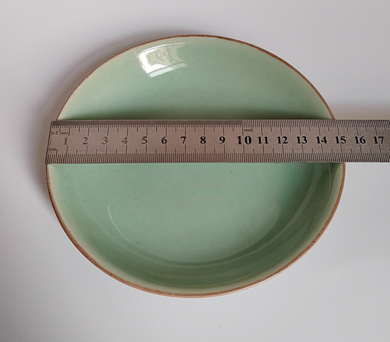 古玩陶瓷豆青釉盤真品鑒賞圖