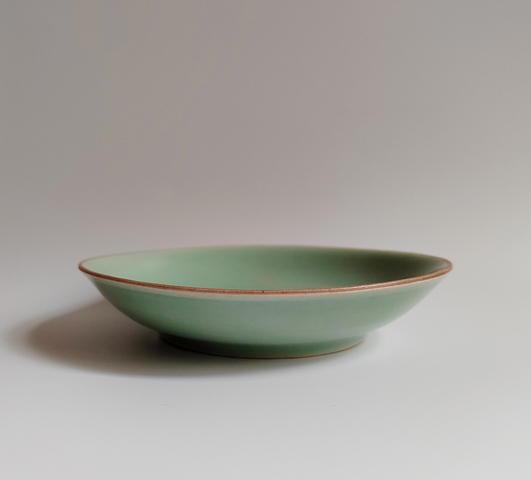 古玩陶瓷豆青釉盤真品鑒賞圖