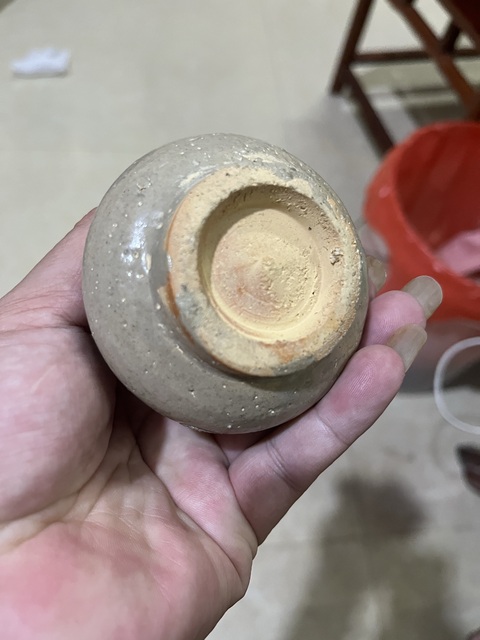 古玩陶瓷龍泉系青瓷長(zhǎng)頸瓶真品鑒賞圖